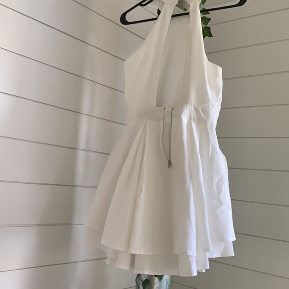 White Lulu’s Dress - Picture 4 of 4